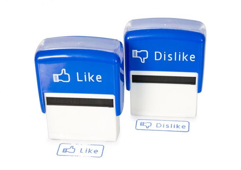 Stampile Like Dislike — am adus offline Facebook-ul image