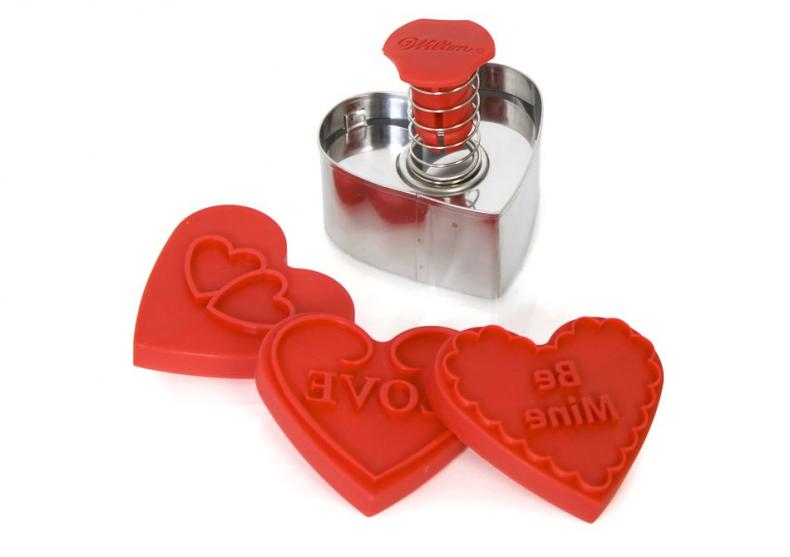 Forma si stampile inima — pentru prajituri de Valentine`s Day image