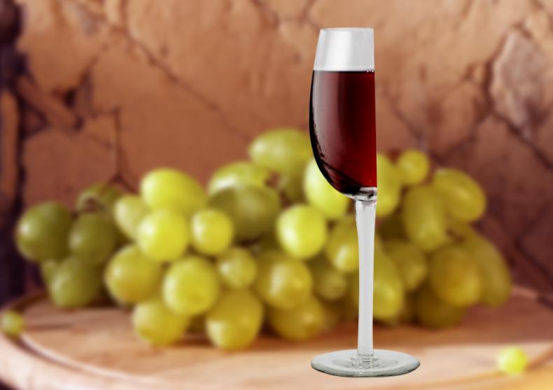 Paharul Juma' de vin -- Design pentru vesnicii optimisti image