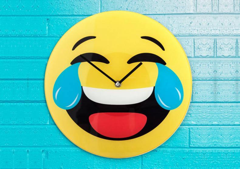 Ceasul Emoji Vesel -- Don't worry, be happy! image