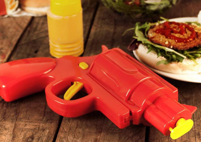 Pistol Mustar si Ketchup --  Tinteste, trage... savureaza! image