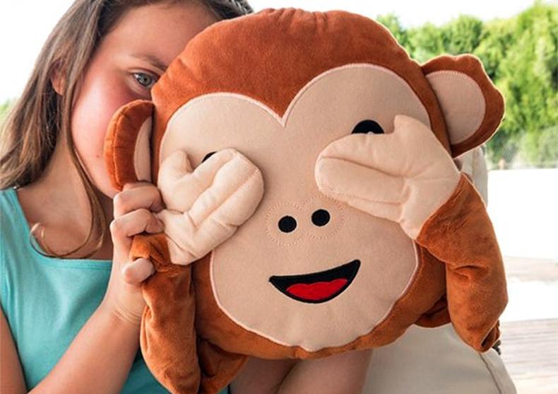 Perna Monkey emoji -- Pufosenie cu maini lungi image