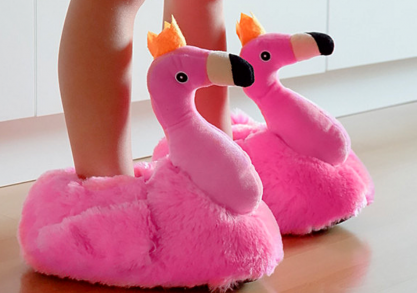 Papuci de casa flamingo -- De data asta stau in doua picioare
