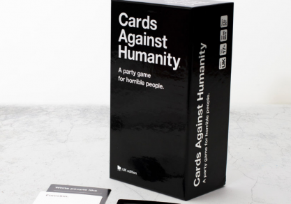 Cards Against Humanity 2.0 -- Joc de societate pentru cei oribili