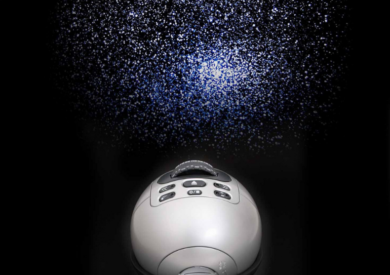 Planetariu Astro Eye -- Un intreg univers multiD image