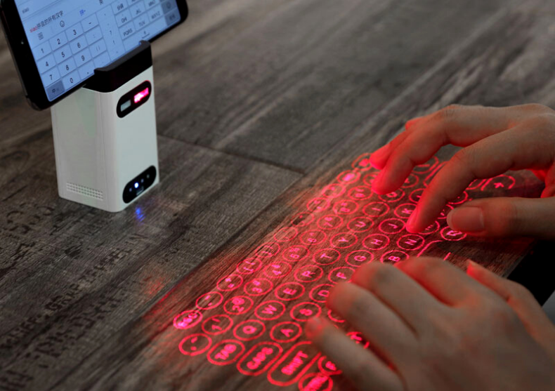 Laser Keyboard -- cu powerbank de 2600 mAh image
