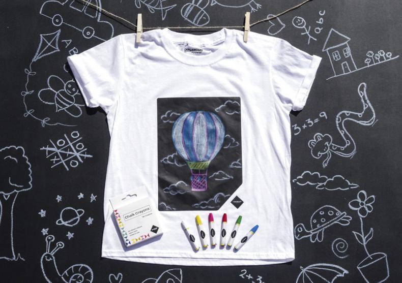 Chalkboard kids -- arta in inima tricoului image