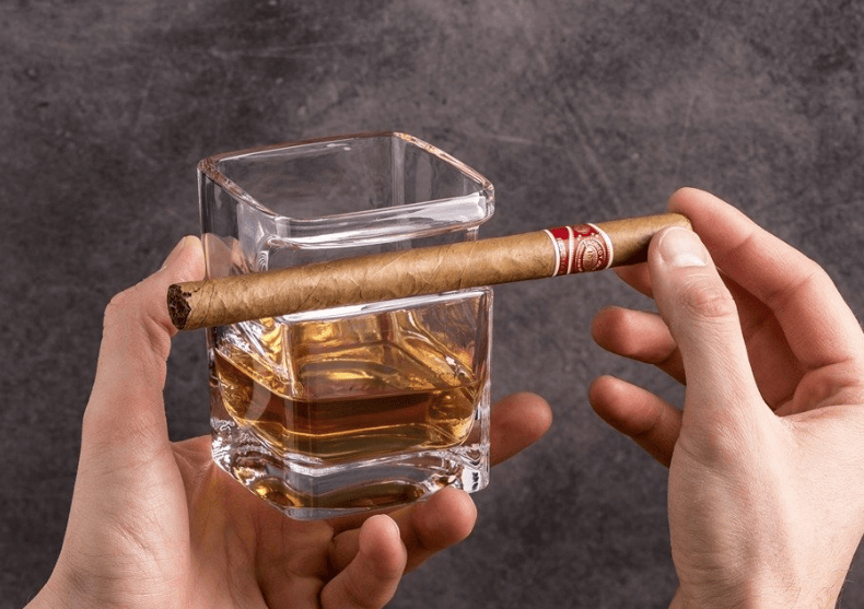 Whisky Cigar Rest -  2 in 1, pentru senzatii complete image