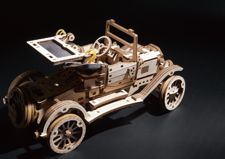 Retro Car UGR-T - Model mecanic din lemn image