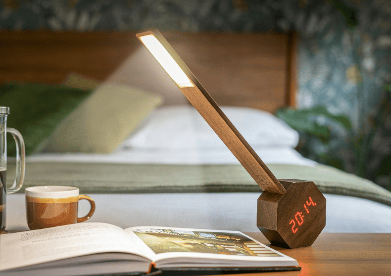 Octagon One PLUS -- lampa si ceas cu alarma image