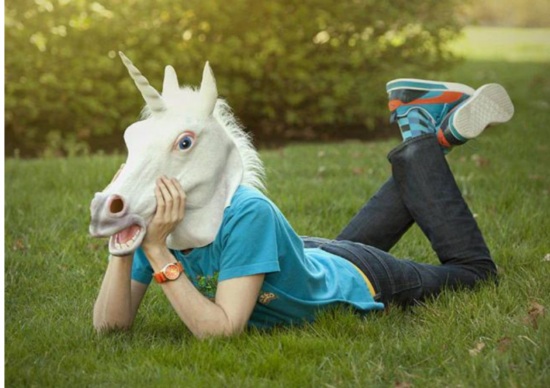 Masca unicorn -- Photo-bombing pentru profesionisti! image
