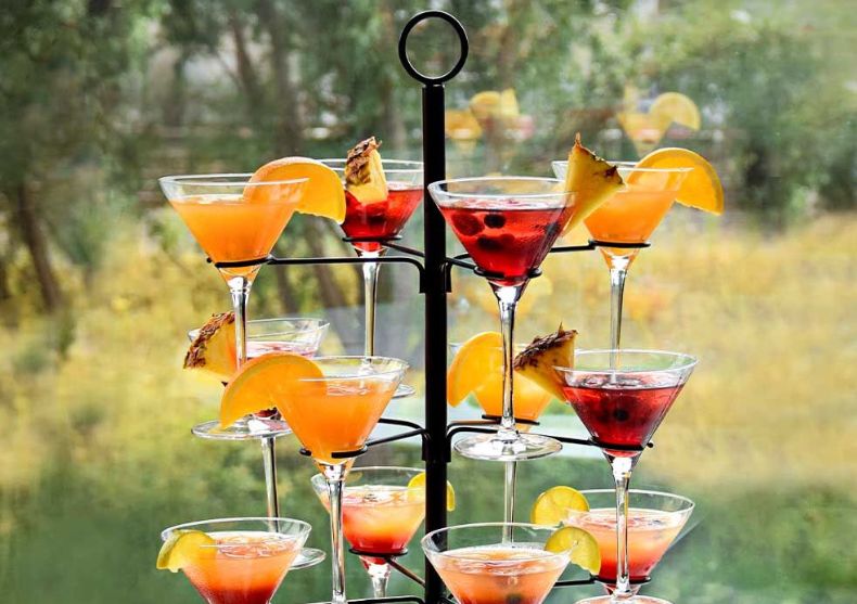 Stand arbore de cocktail -- Plin de personalitate image